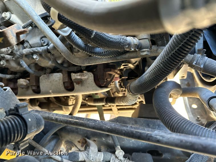 image for item LO9458 2004 Chevrolet  C4500 flatbed truck