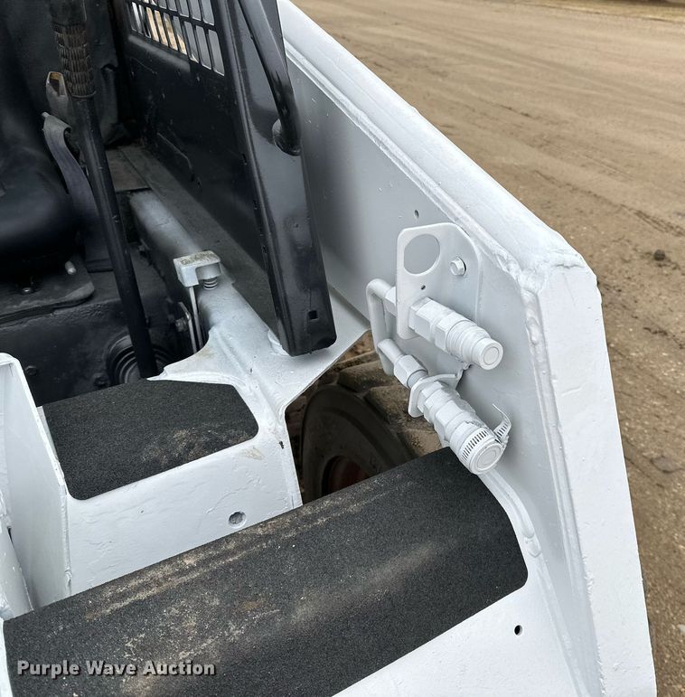 image for item LO9489 1997 Bobcat 763 skid steer loader