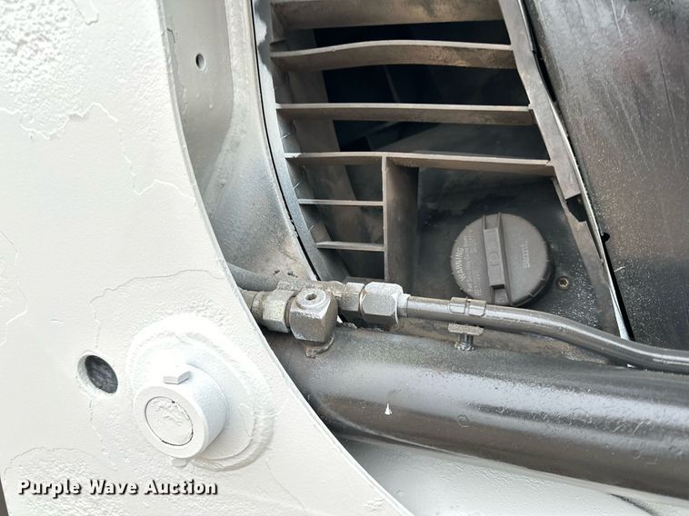 image for item LO9489 1997 Bobcat 763 skid steer loader