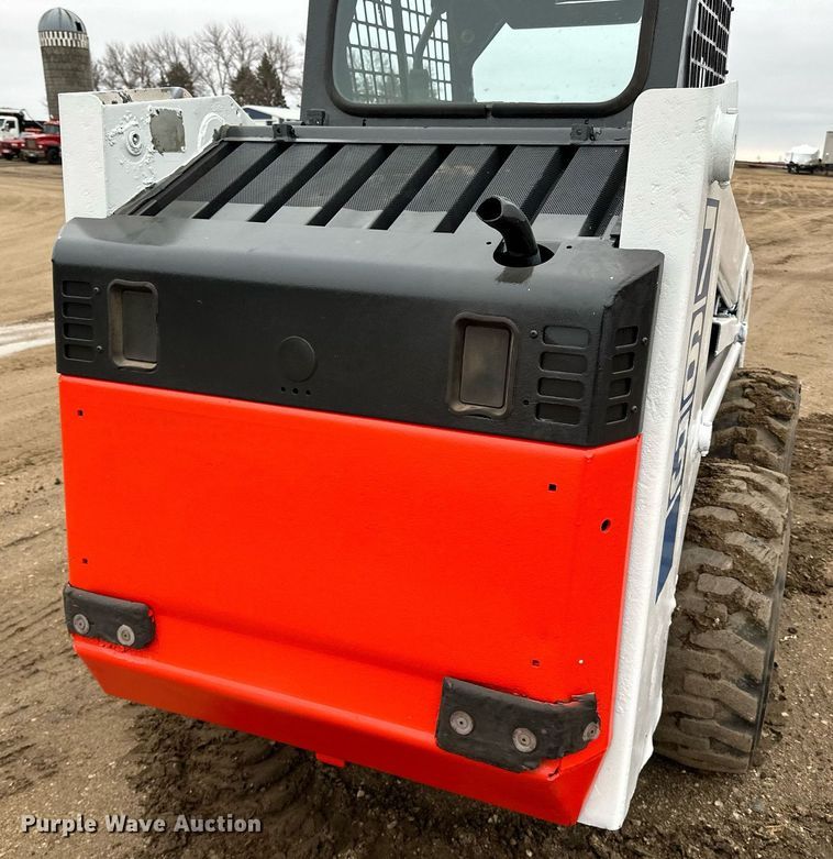 image for item LO9489 1997 Bobcat 763 skid steer loader