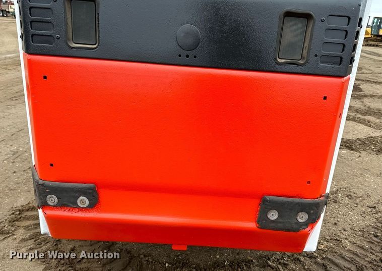 image for item LO9489 1997 Bobcat 763 skid steer loader
