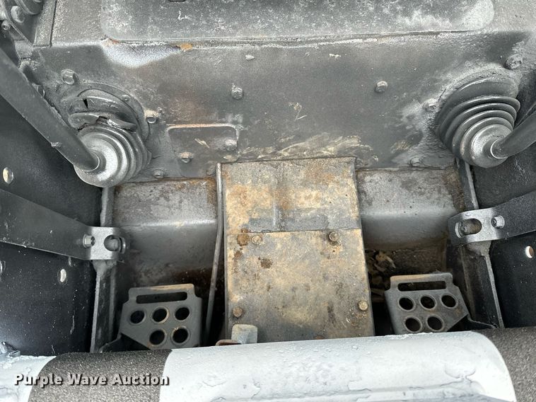 image for item LO9489 1997 Bobcat 763 skid steer loader