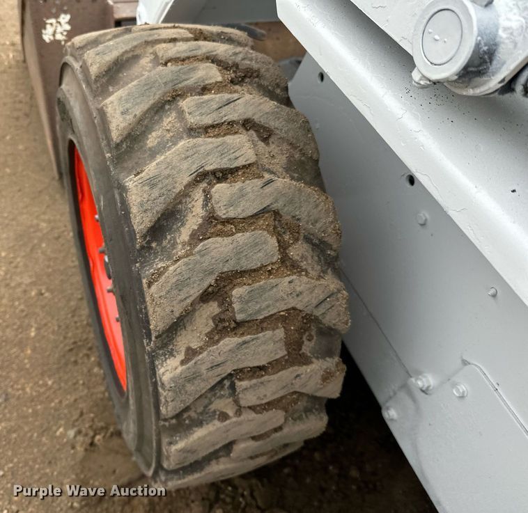 image for item LO9489 1997 Bobcat 763 skid steer loader