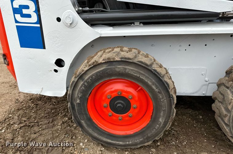 image for item LO9489 1997 Bobcat 763 skid steer loader