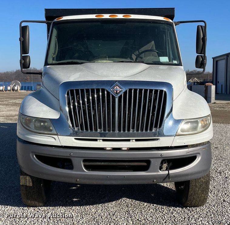 image for item LV9984 2007 International 4400 dump truck