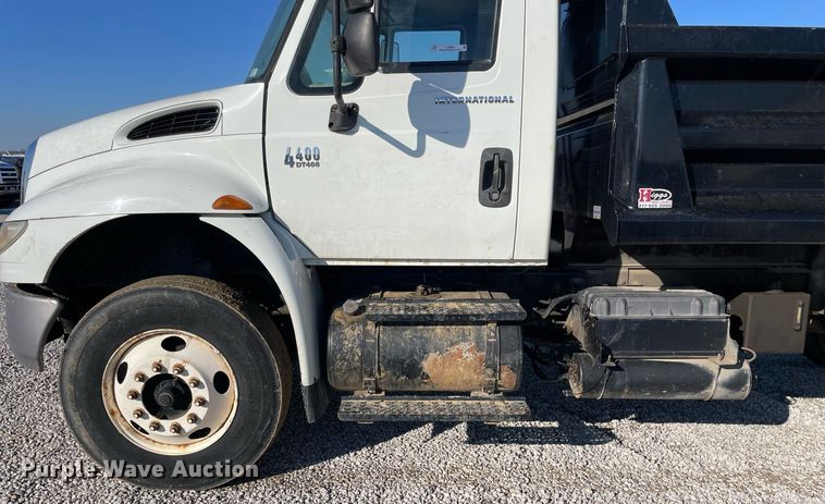 image for item LV9984 2007 International 4400 dump truck