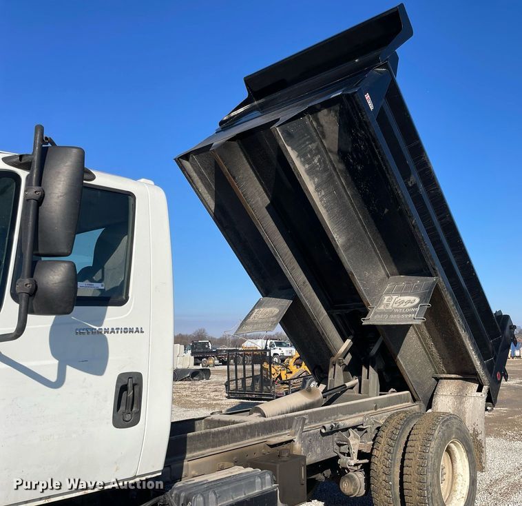 image for item LV9984 2007 International 4400 dump truck