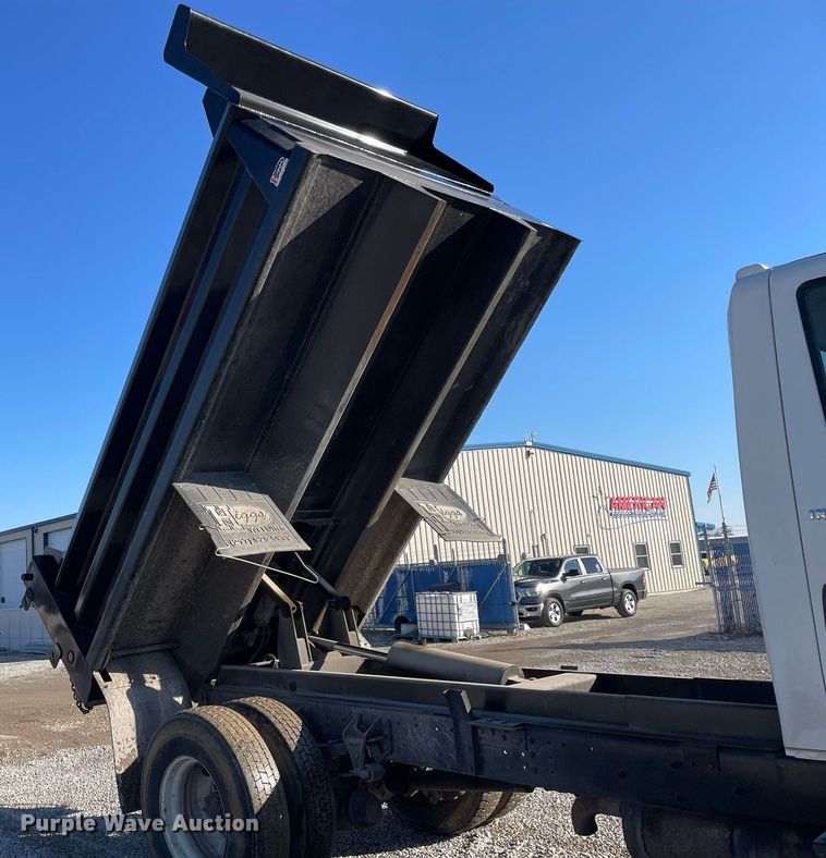 image for item LV9984 2007 International 4400 dump truck