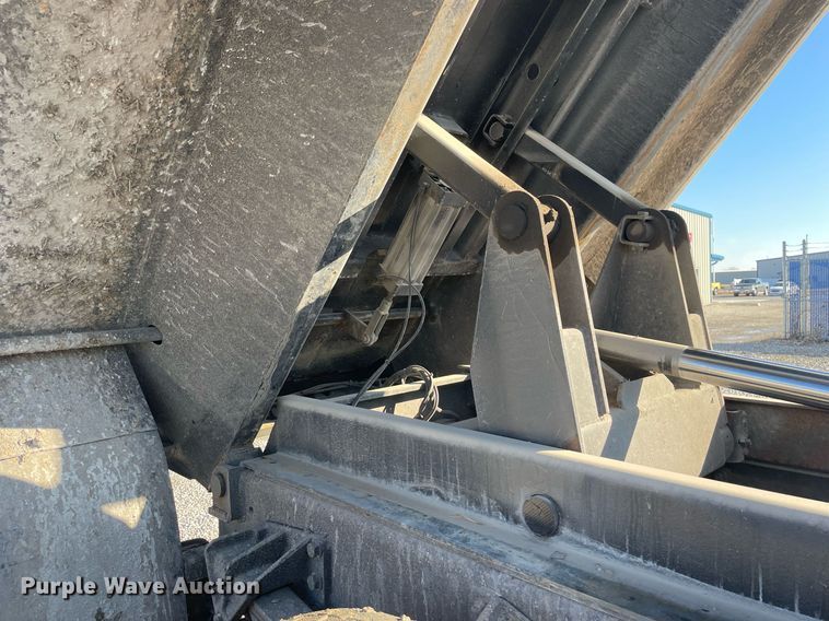 image for item LV9984 2007 International 4400 dump truck