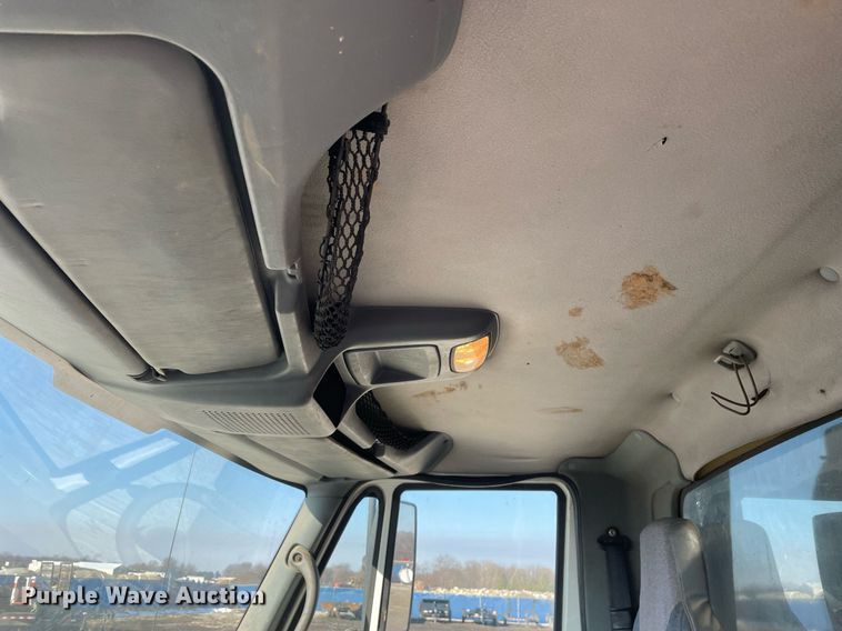 image for item LV9984 2007 International 4400 dump truck