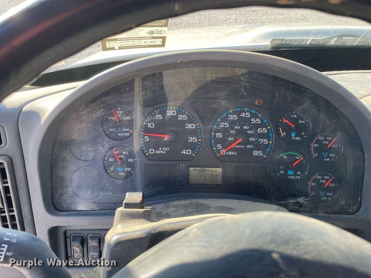 image for item LV9984 2007 International 4400 dump truck