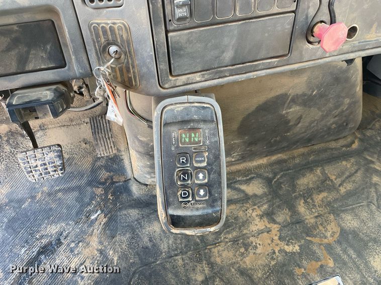 image for item LV9984 2007 International 4400 dump truck