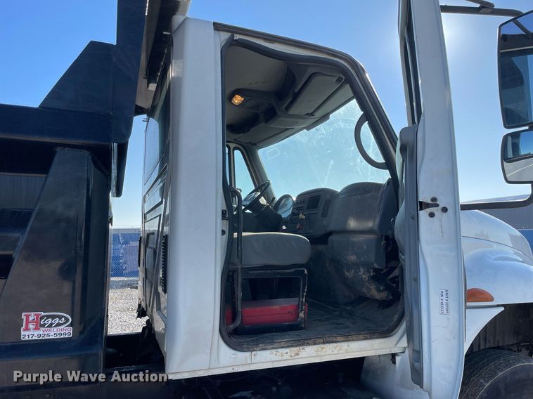 image for item LV9984 2007 International 4400 dump truck