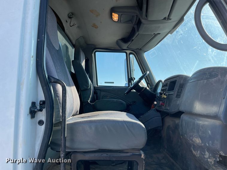 image for item LV9984 2007 International 4400 dump truck