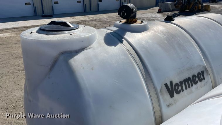 image for item LV9986 2005 Chevrolet  C8500 flatbed truck