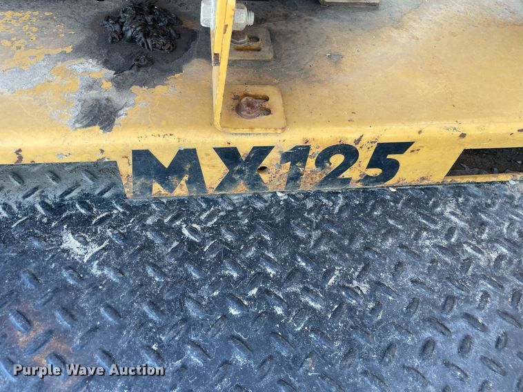 image for item LV9986 2005 Chevrolet  C8500 flatbed truck