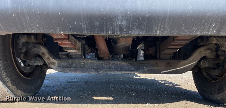 image for item LV9986 2005 Chevrolet  C8500 flatbed truck