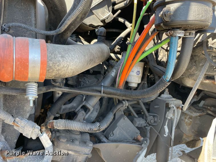 image for item LV9986 2005 Chevrolet  C8500 flatbed truck