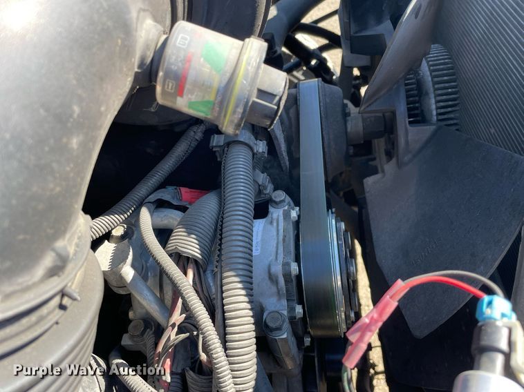 image for item LV9986 2005 Chevrolet  C8500 flatbed truck