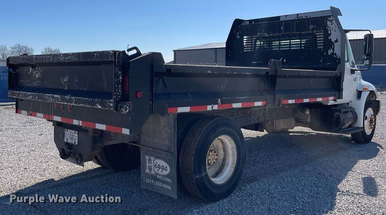 image for item LV9987 2004 International 4300 dump truck