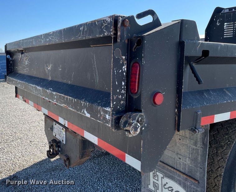 image for item LV9987 2004 International 4300 dump truck