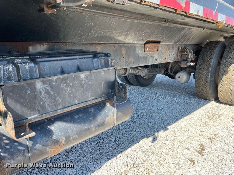 image for item LV9987 2004 International 4300 dump truck