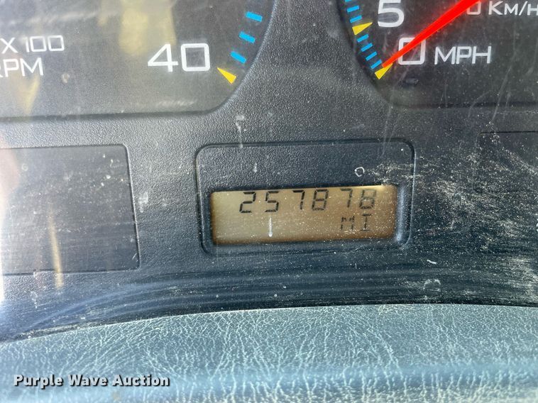 image for item LV9987 2004 International 4300 dump truck