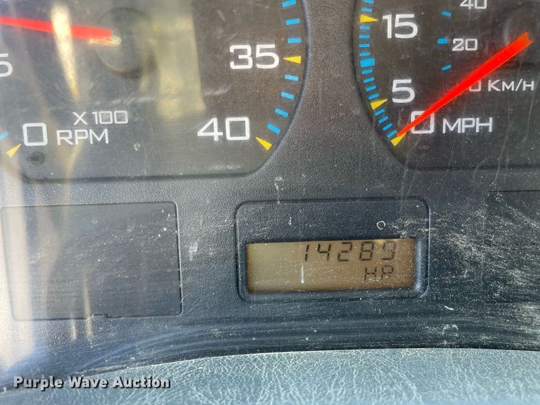 image for item LV9987 2004 International 4300 dump truck