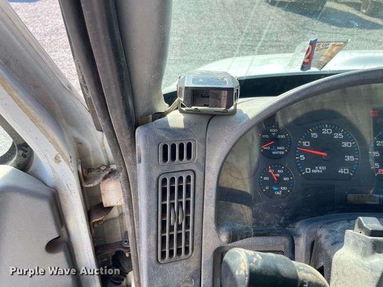 image for item LV9987 2004 International 4300 dump truck