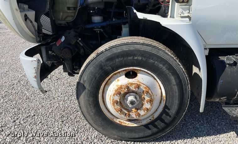 image for item LV9987 2004 International 4300 dump truck