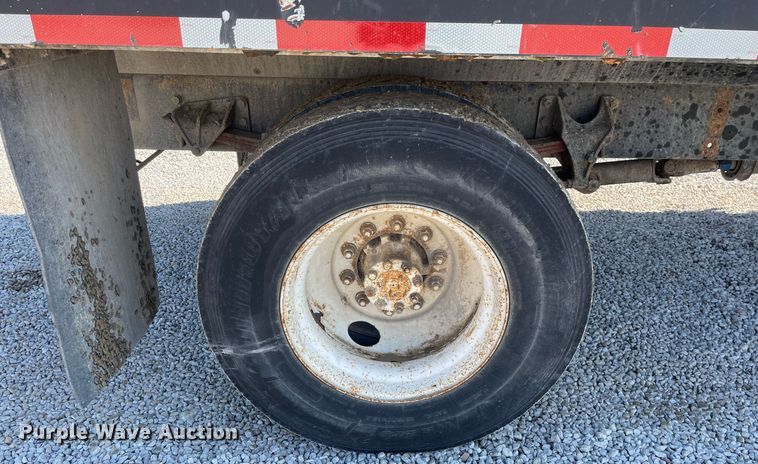 image for item LV9987 2004 International 4300 dump truck