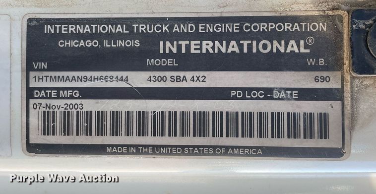 image for item LV9987 2004 International 4300 dump truck