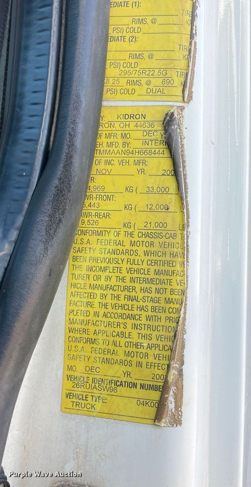 image for item LV9987 2004 International 4300 dump truck