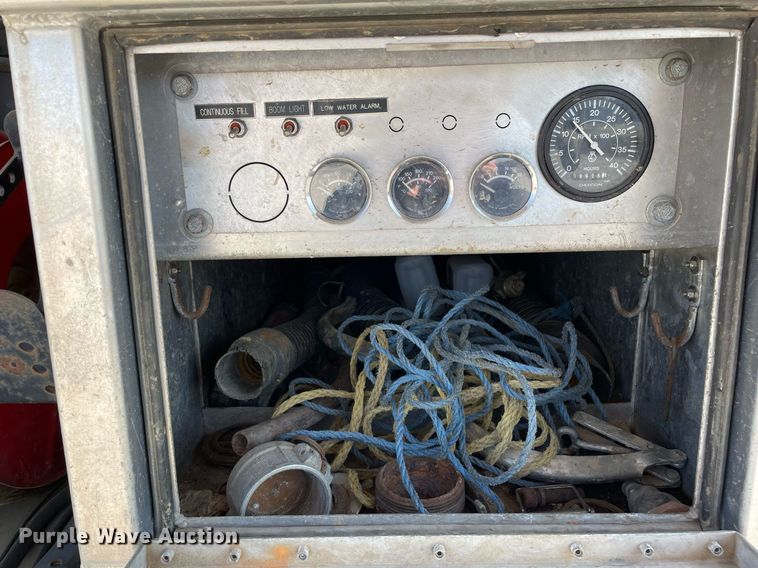 image for item LV9988 2000 International 2554 hydra vacuum truck