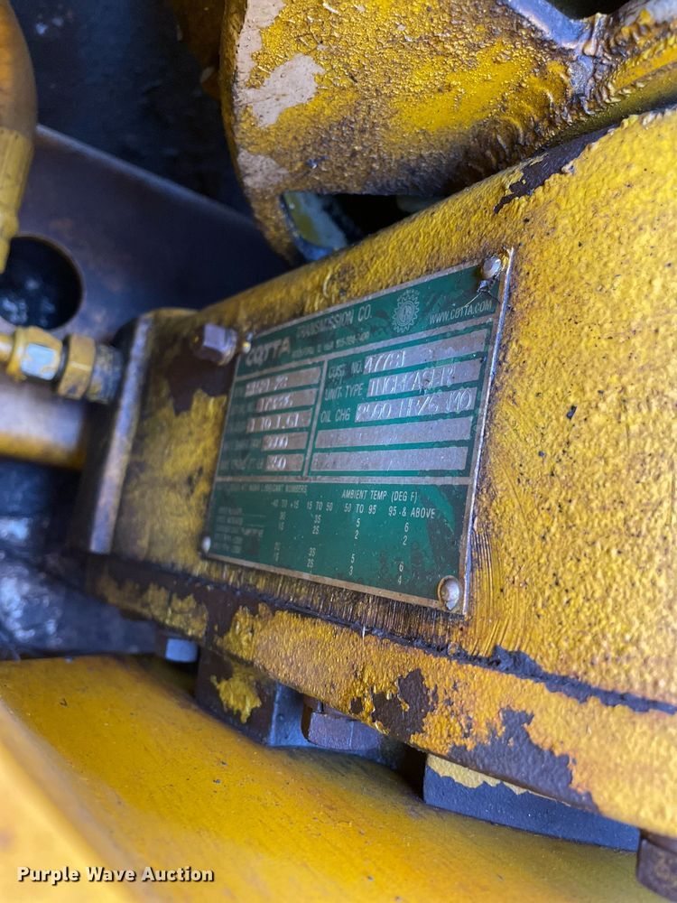 image for item LV9988 2000 International 2554 hydra vacuum truck