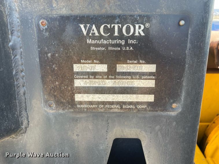 image for item LV9988 2000 International 2554 hydra vacuum truck