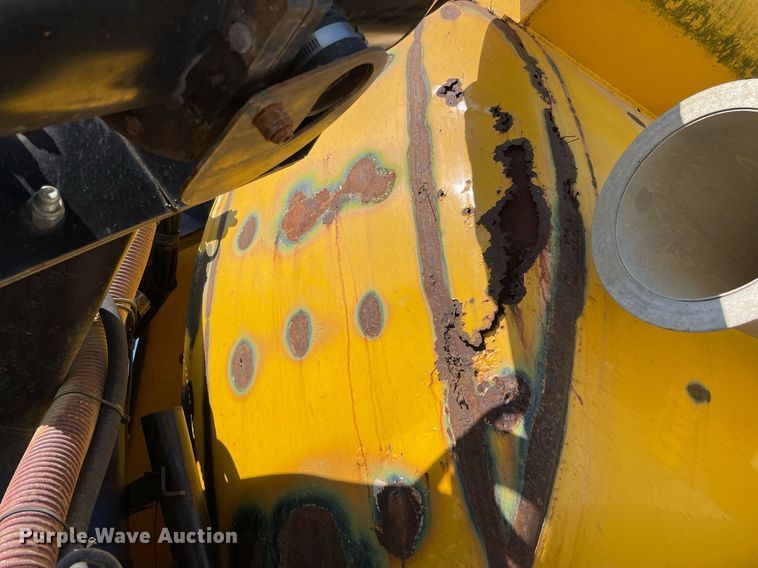 image for item LV9988 2000 International 2554 hydra vacuum truck