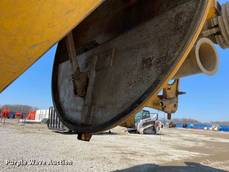 image for item LV9988 2000 International 2554 hydra vacuum truck