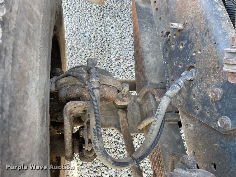 image for item LV9988 2000 International 2554 hydra vacuum truck