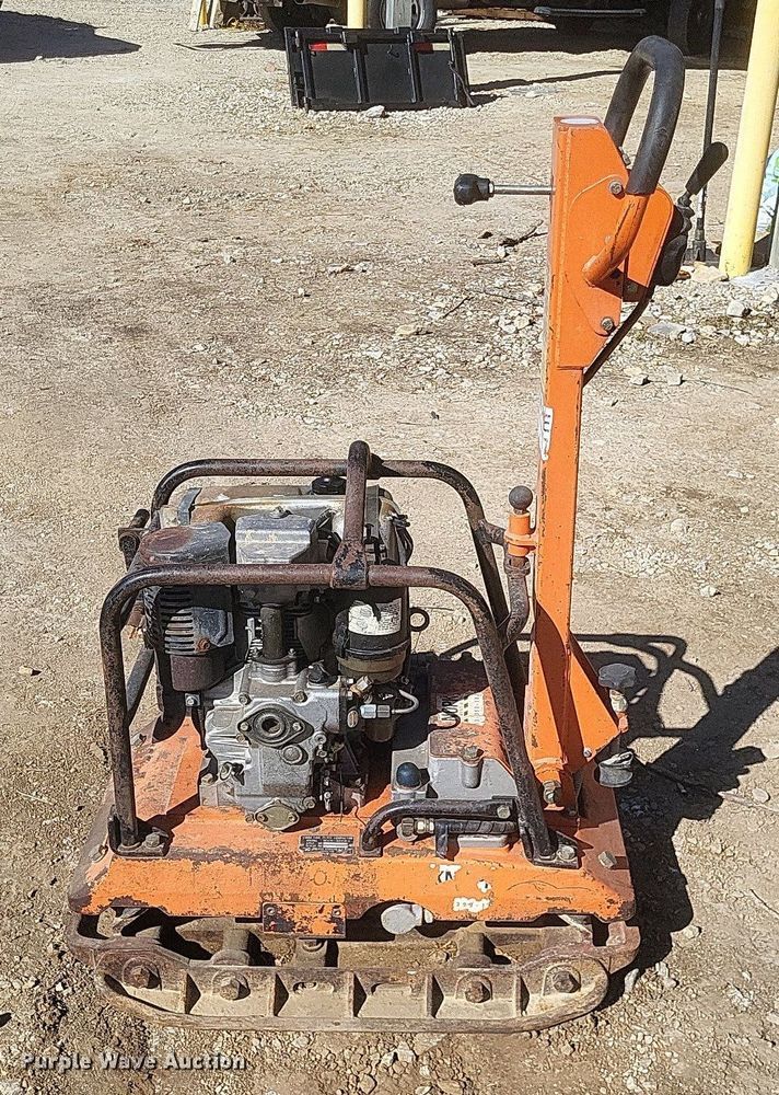 image for item MI9963 Mikasa MVH 304D compactor