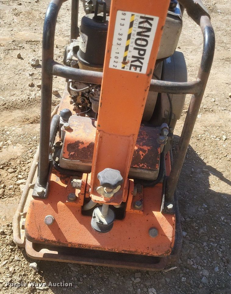 image for item MI9963 Mikasa MVH 304D compactor