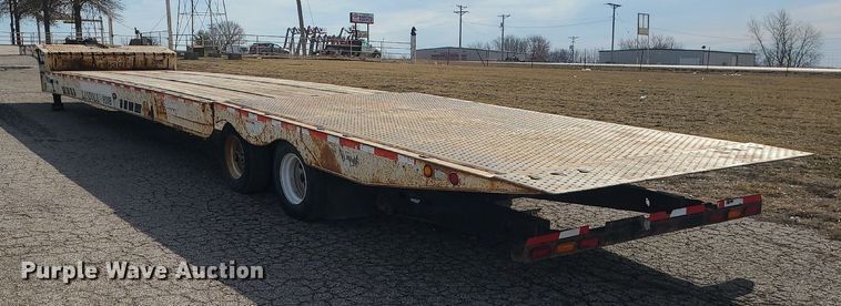 image for item MQ9610 2006 Landoll 930B drop deck equipment trailer