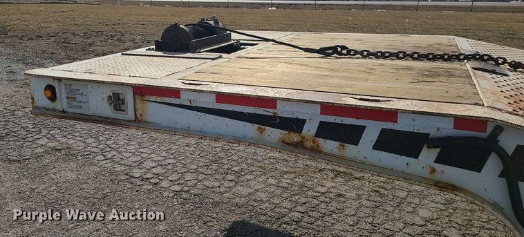 image for item MQ9610 2006 Landoll 930B drop deck equipment trailer