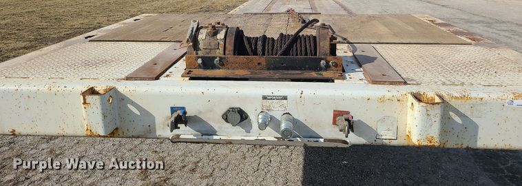 image for item MQ9610 2006 Landoll 930B drop deck equipment trailer