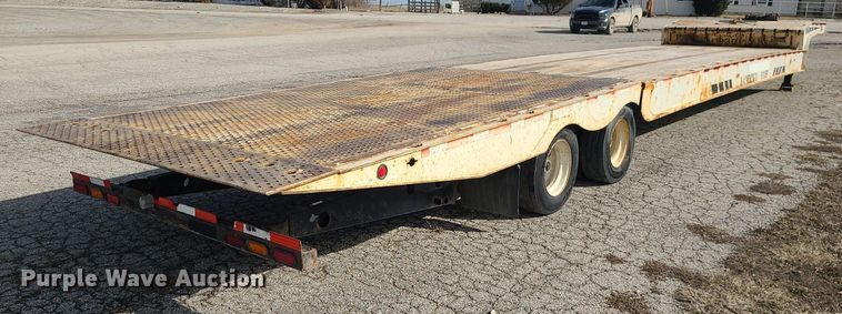 image for item MQ9610 2006 Landoll 930B drop deck equipment trailer