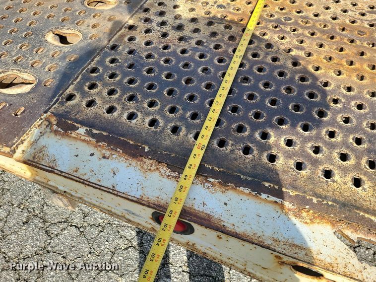 image for item MQ9610 2006 Landoll 930B drop deck equipment trailer