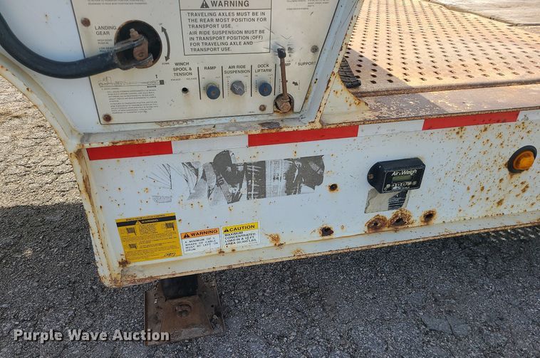image for item MQ9610 2006 Landoll 930B drop deck equipment trailer