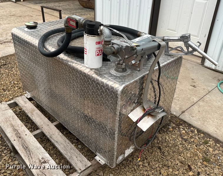 image for item NF9271 Fuel tank