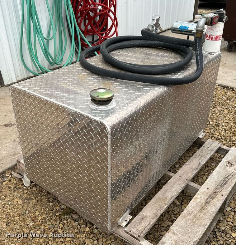 image for item NF9271 Fuel tank