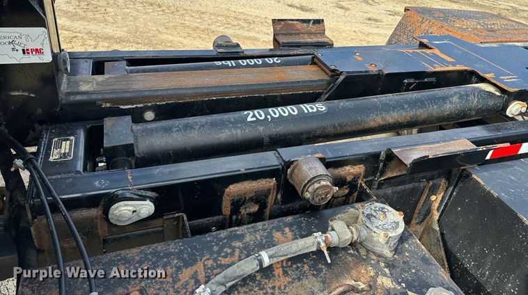 image for item NF9322 1997 GMC C6500 hook lift truck